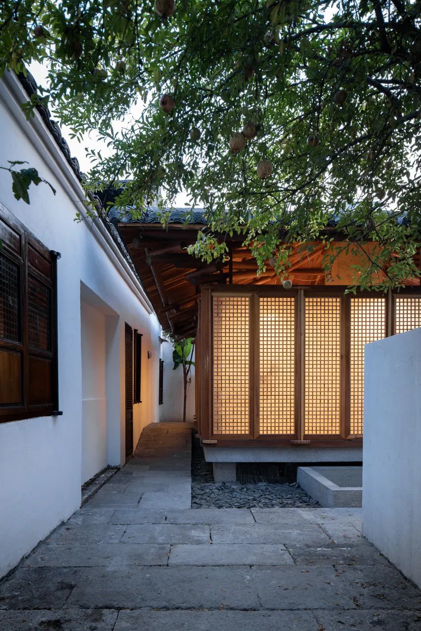 一对好友到绍兴改了3栋大宅，感叹：最高级的生活，在山水里