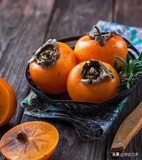 一个柿子十副药治病,一个柿子十副药治什么病