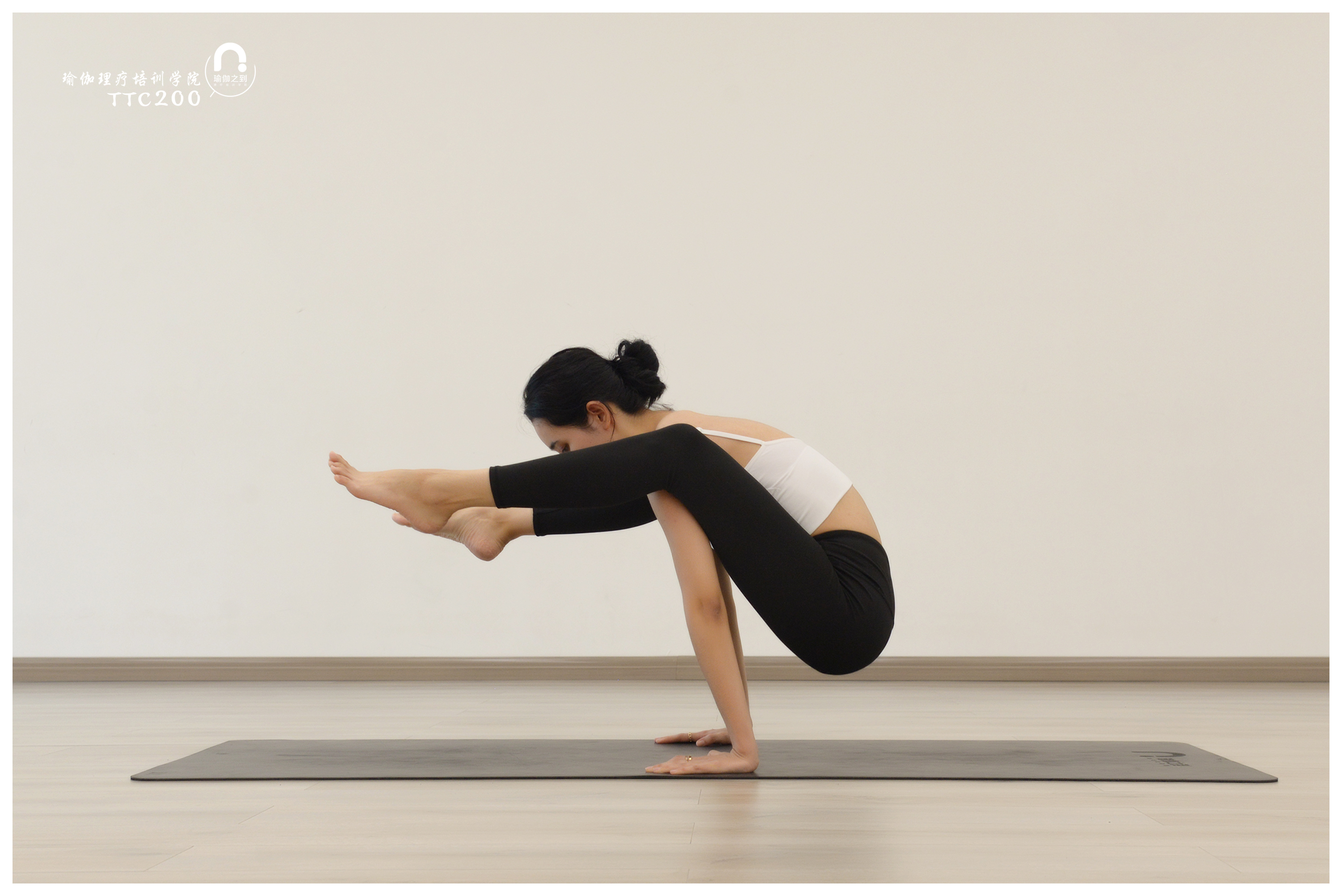 怎么考取瑜伽资格证书,考瑜伽教练证要多少钱有哪些课程