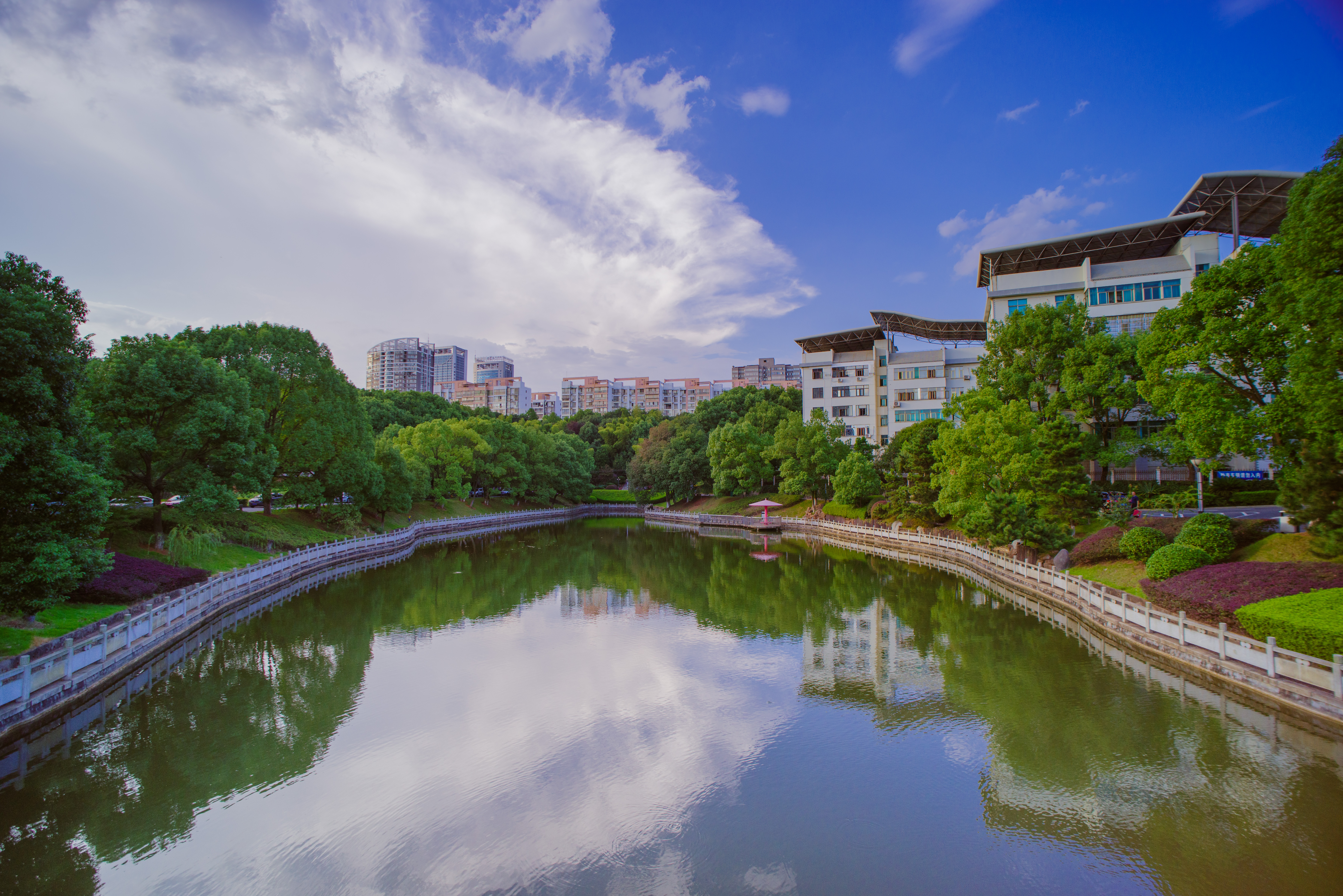 宾得k12值得入手吗,买宾得k1还是k12代好