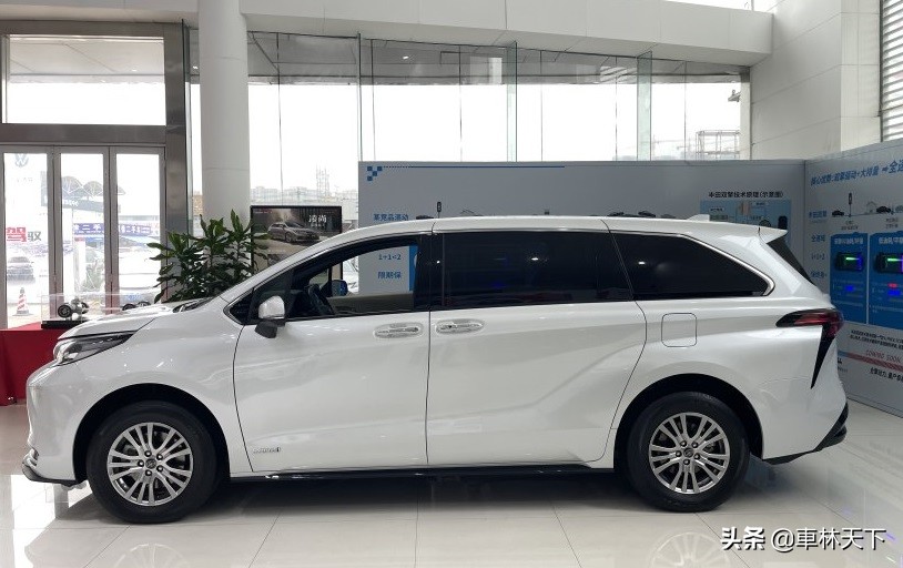 到店体验丰田埃尔法,到店体验实车谈谈感受