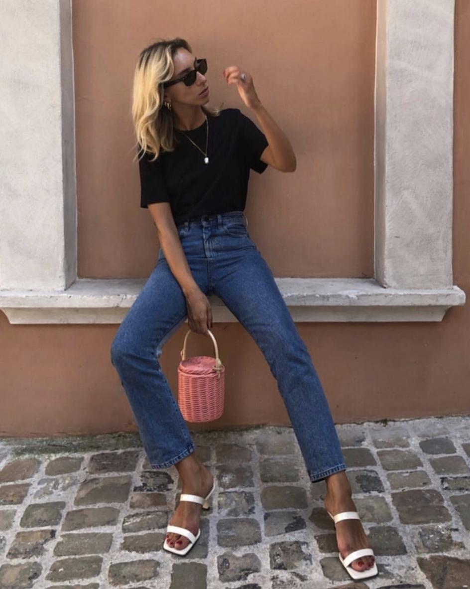 夏季时尚御姐凉鞋穿搭,气质牛皮凉鞋怎么搭配裤子