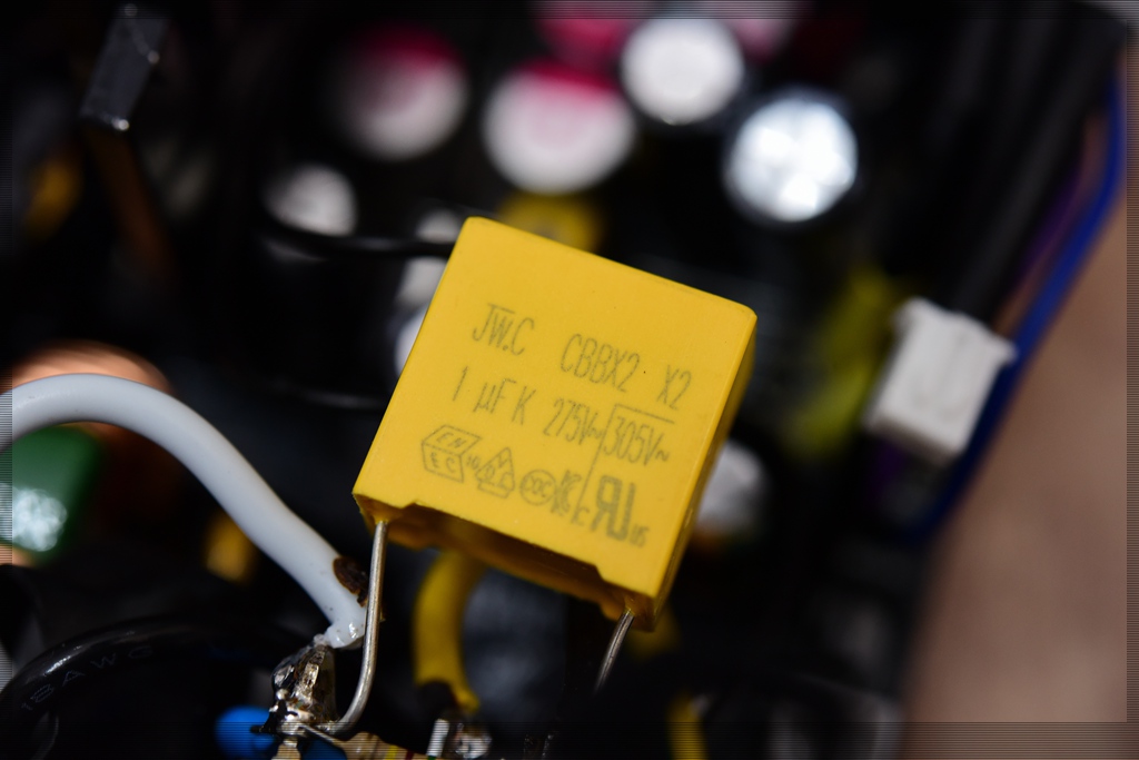 爱国者es650什么电容,爱国者yogo电源es650