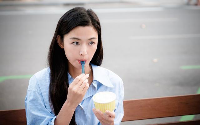 参加同学聚会后老婆逼我离婚,老公参加同学聚会回来就离婚