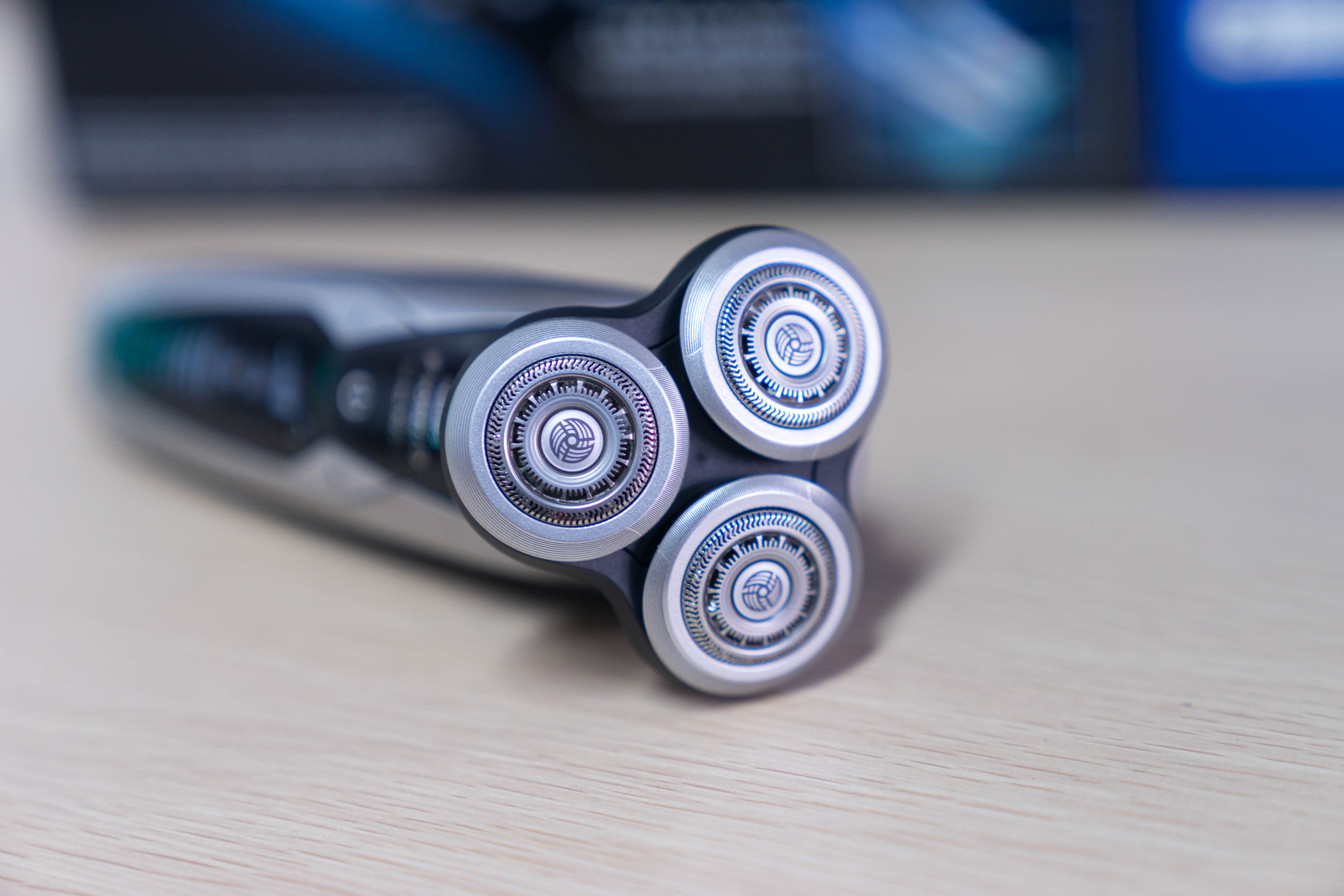 飞利浦s7837剃须刀真实评测,飞利浦剃须刀s9731二手翻新