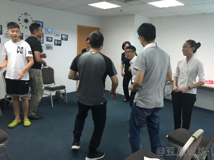 6岁怎样锻炼口才和语言表达能力,锻炼口才和表达能力的视频