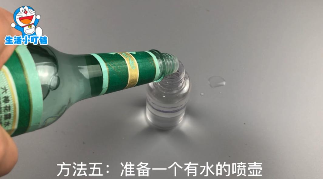 鞋里有汗臭味别着急？只需用这几招，不用刷洗轻松去除掉汗臭