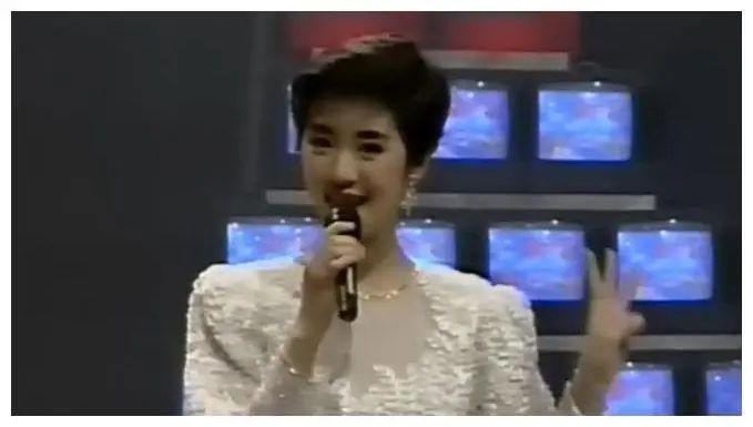 离开央视的四位主持人现状,54岁离开央视主持人有哪些