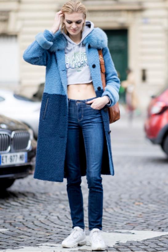 快get百搭卫衣穿出时髦和前卫,怎么把颜色鲜亮的卫衣穿出时尚感