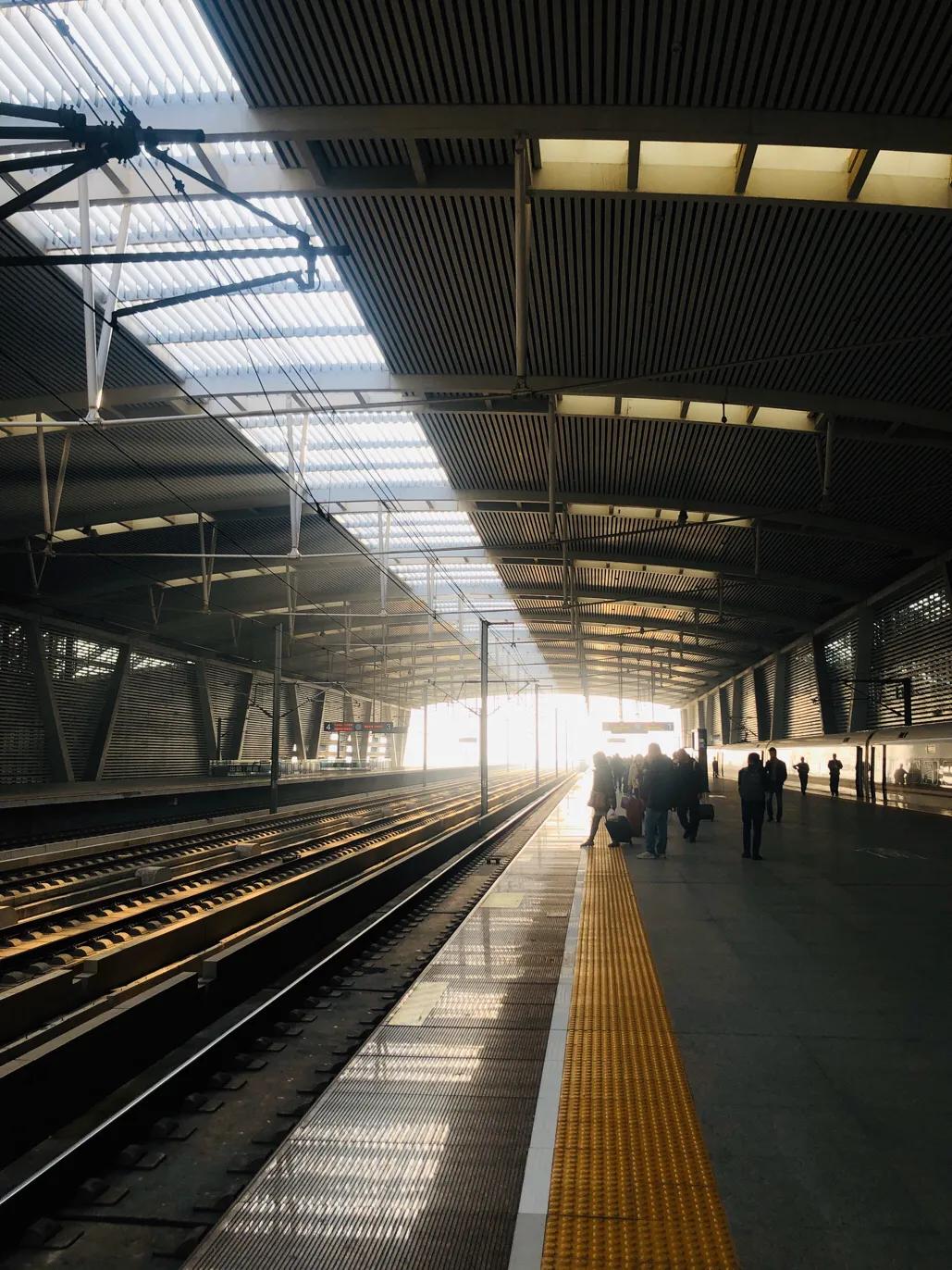 行李丢在高铁上一般多久能拿回来,行李落高铁上一般多久可以拿回来