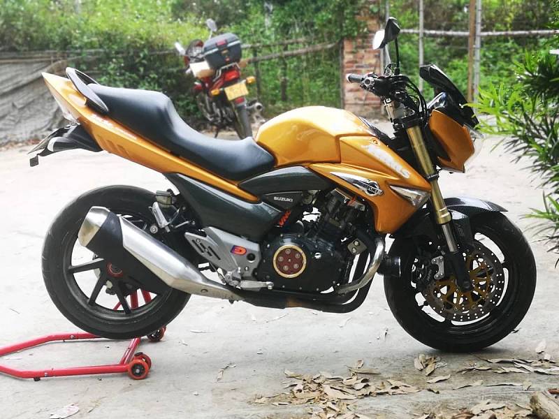 铃木gw250造型老气,豪爵gw250为什么外观一直老气