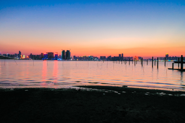 中山与湛江哪个更有发展前景,湛江哪个区发展更有前景