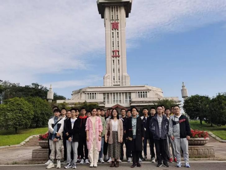 南京工业大学二等奖学金,拥有200万全额奖学金的中国学霸