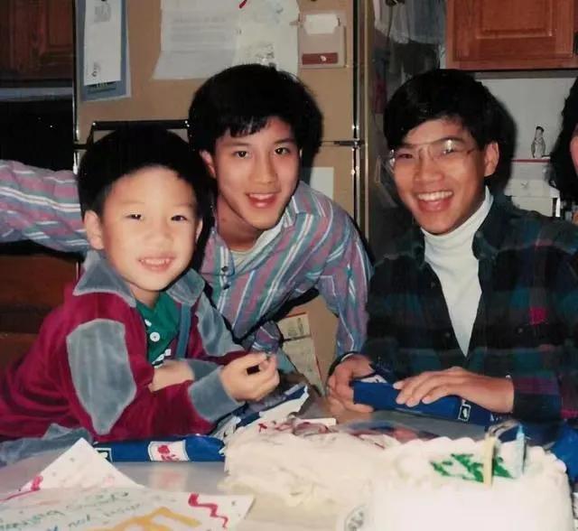 王力宏：天才下凡，吃相难看？