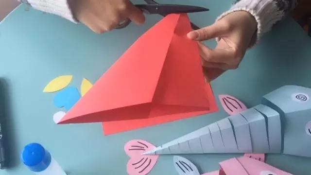 三角形卡通小鱼图片,彩色卡通小鱼图文