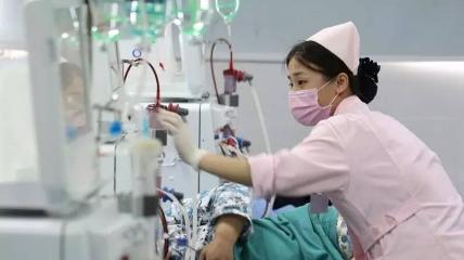 护士的故事：谁在看顾我们作为病人的尊严