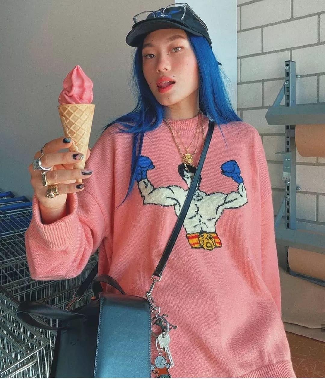 周洁琼代言的运动鞋子,周洁琼鞋