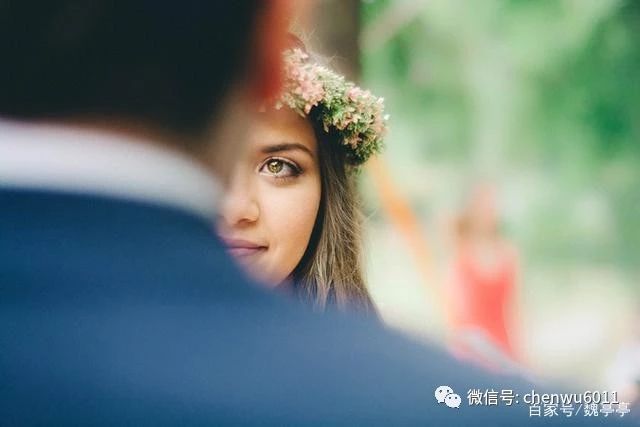 女儿大学谈恋爱妈妈应该提醒哪些,马上高考学生谈恋爱家长怎么办