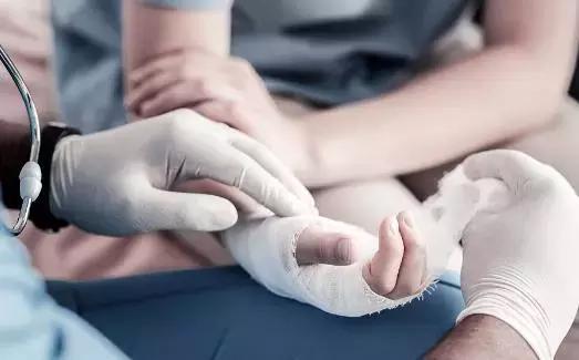 皮外伤止血最快的方法,皮肤外伤处理过程需要止血吗