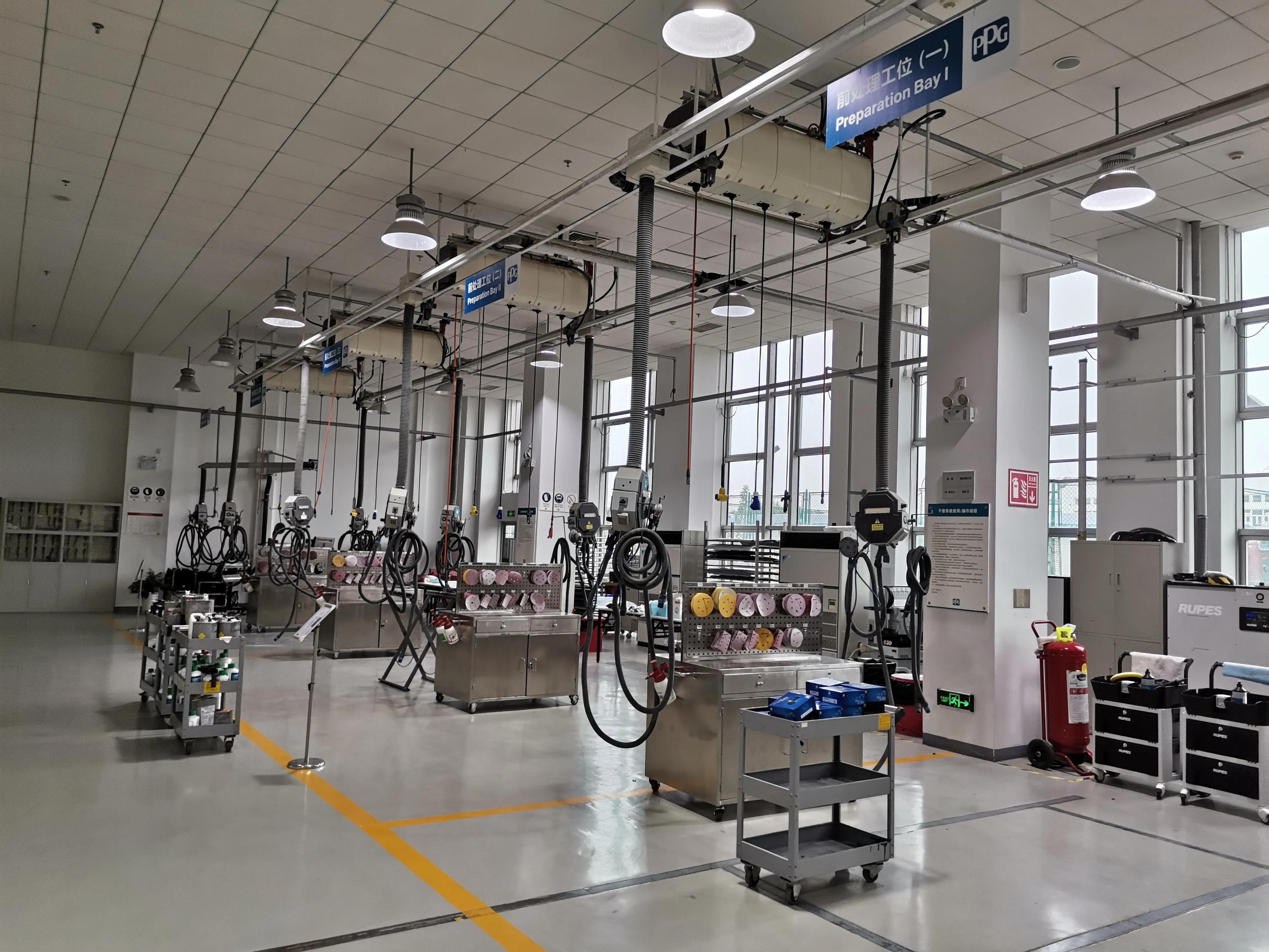 汽车补漆修复多少钱一小块,汽车补漆收费价目表一览表