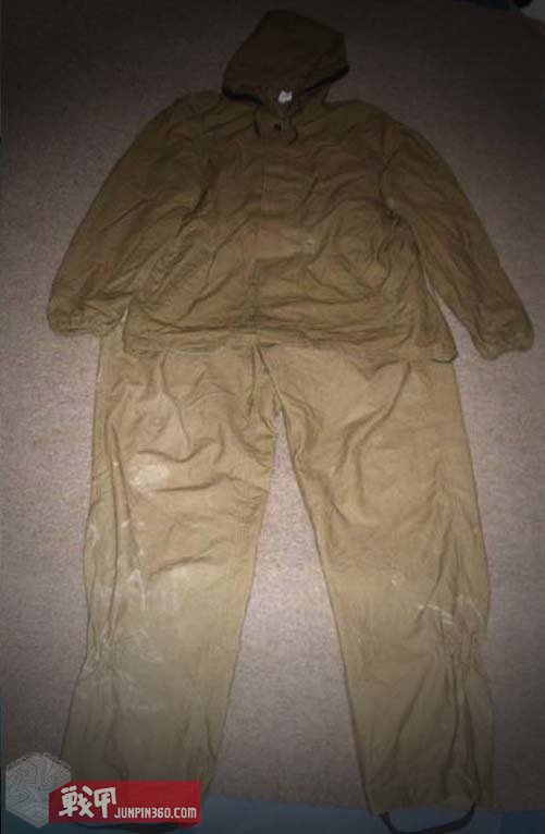 毛熊战袍,毛熊战服