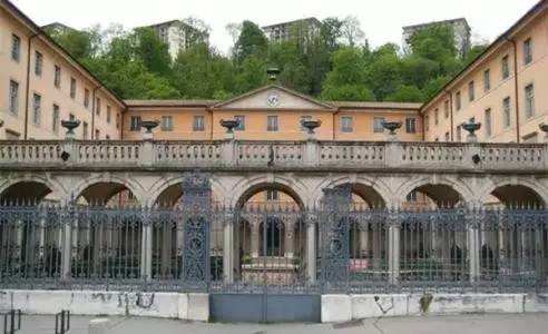 汉诺威音乐和戏剧学院少年天才班,汉诺威音乐和戏剧学院钢琴系主任