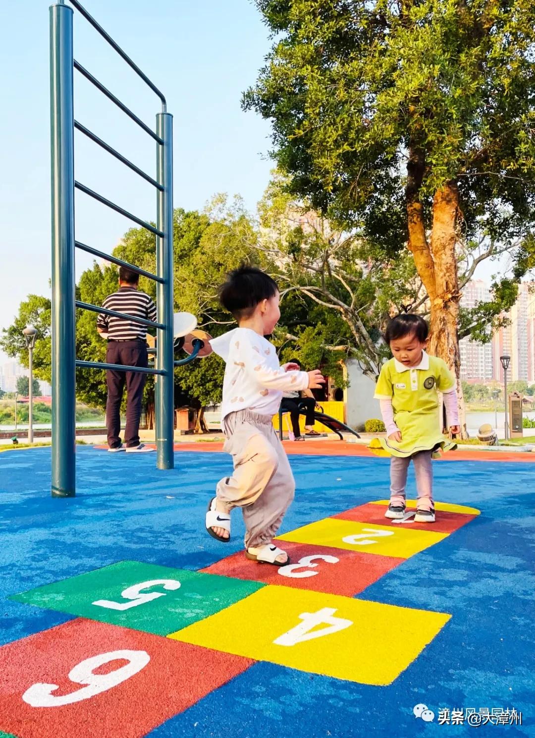 市区这8大公园“魔幻”变身！增添了游乐区、沙坑、足球场、彩绘墙....