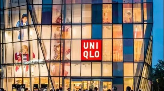 优衣库企业经营战略,优衣库日本首富