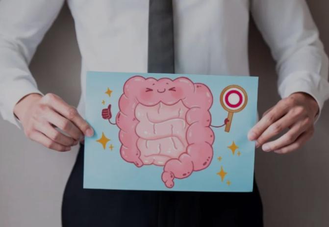 英国男子便秘28年不上厕所,英国男子3年未排便