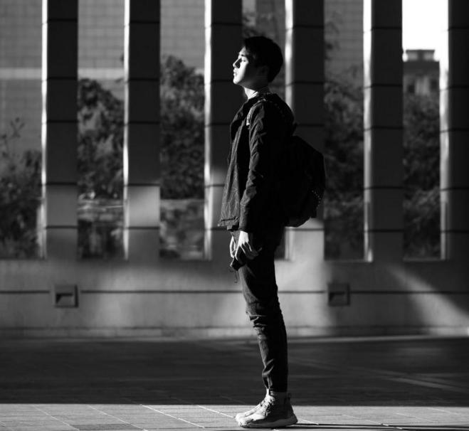 明暗关系对比强烈的绘画,绘画明暗关系教程