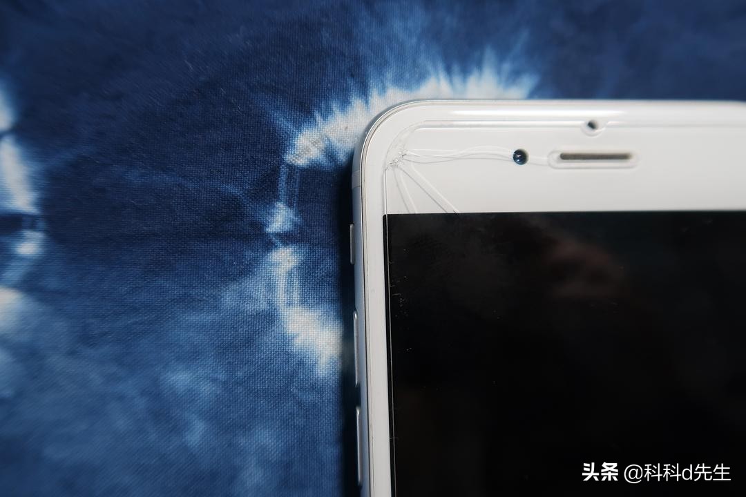 目前手机钢化膜最好的是哪一种,手机钢化膜哪一种比较好