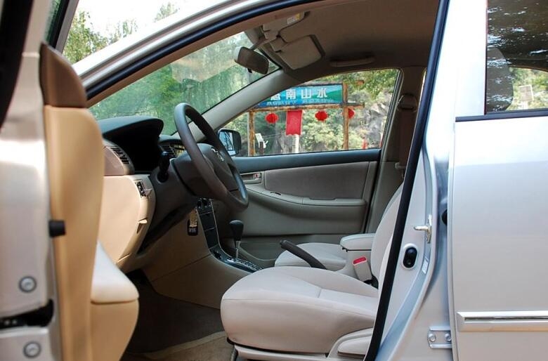 丰田花冠老款值不值得买,05年的丰田花冠还值得入手吗