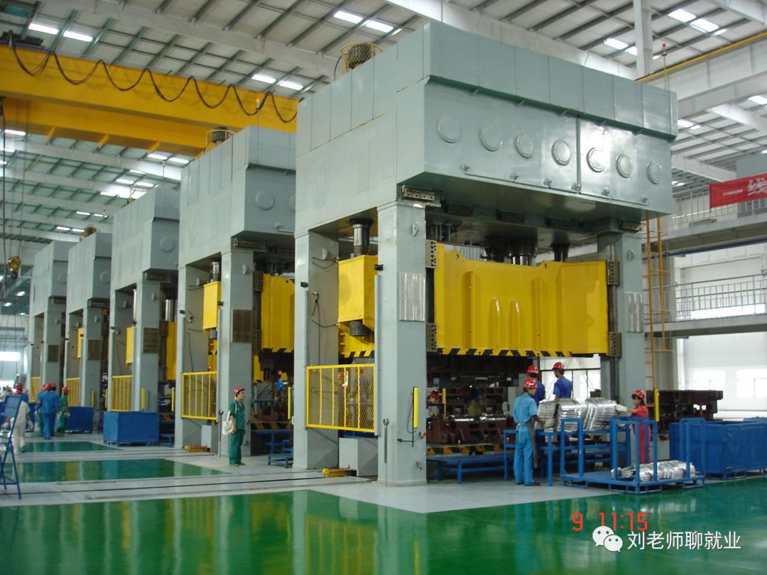 唐骏汽车哪个厂家出的,带你看单位