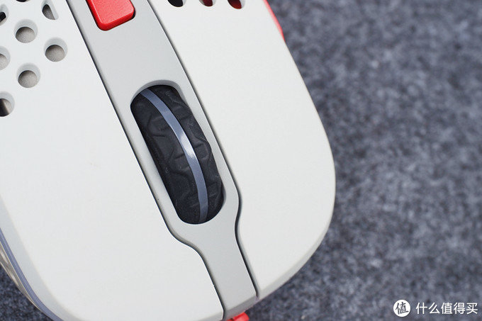 xtrfym4和xtrfym42区别,xtrfym4鼠标适合多大的手