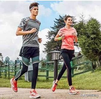 跑步机跟路上跑哪个效果更好,跑步机和户外跑哪个更有效