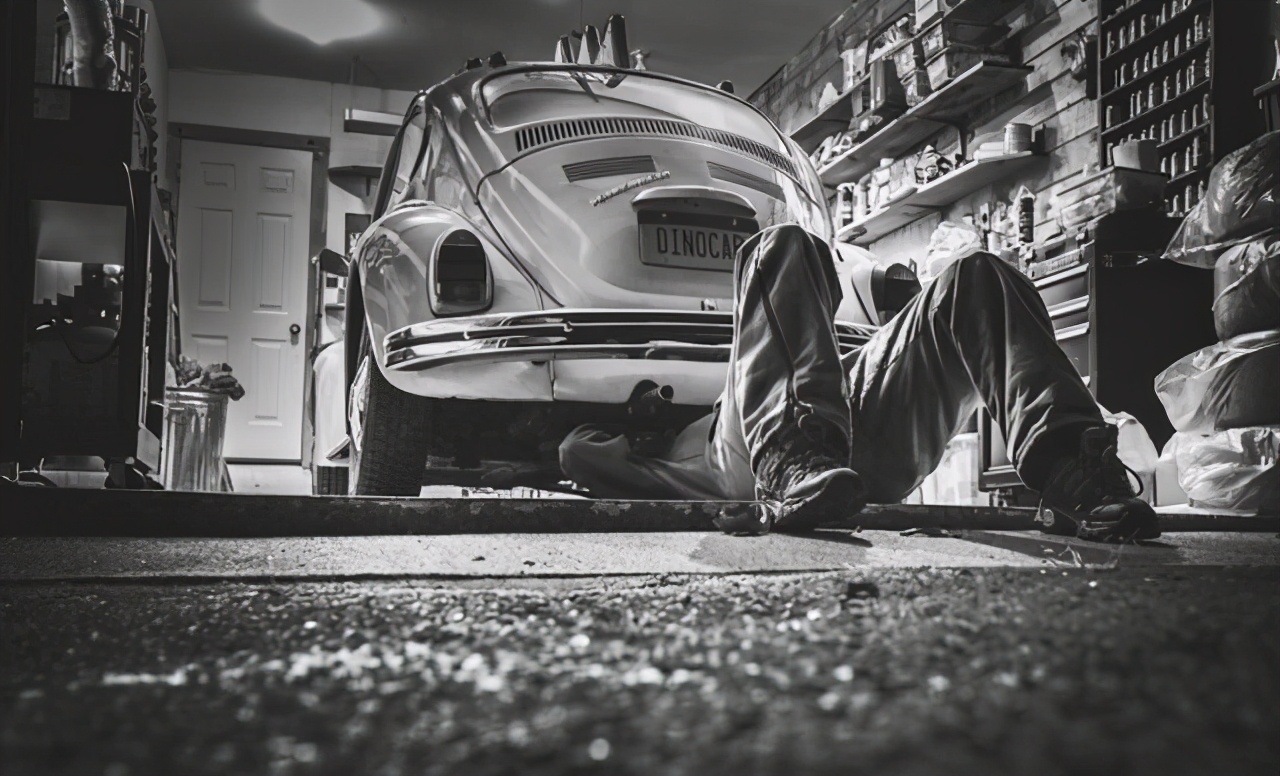 4s店哪一个岗位赚钱,你以为的4s店员工