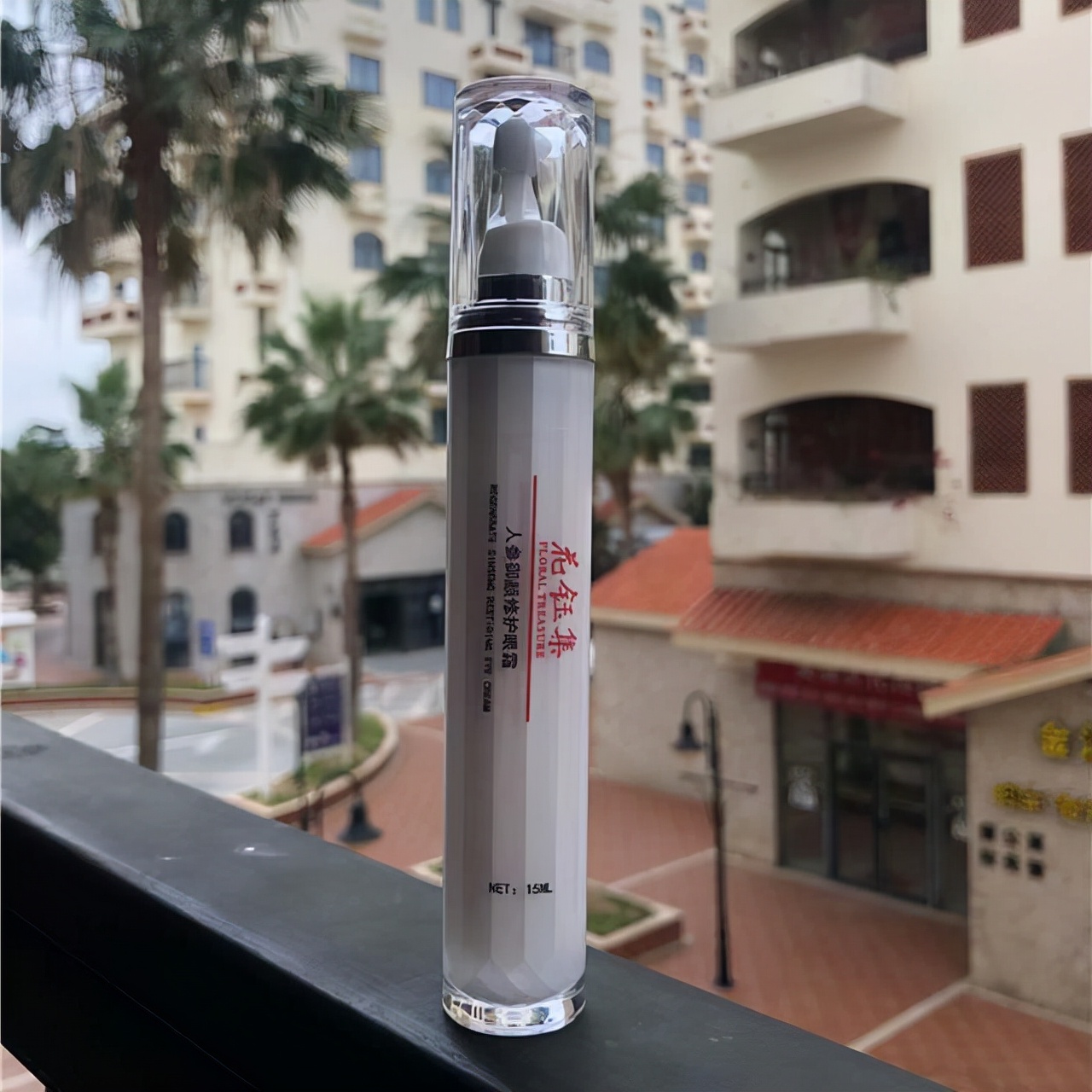 预防眼部衰老眼霜必备成分,衰老眼袋用什么眼霜效果好