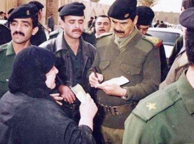 伊拉克总统萨达姆为何被绞刑,伊拉克被绞刑死的总统