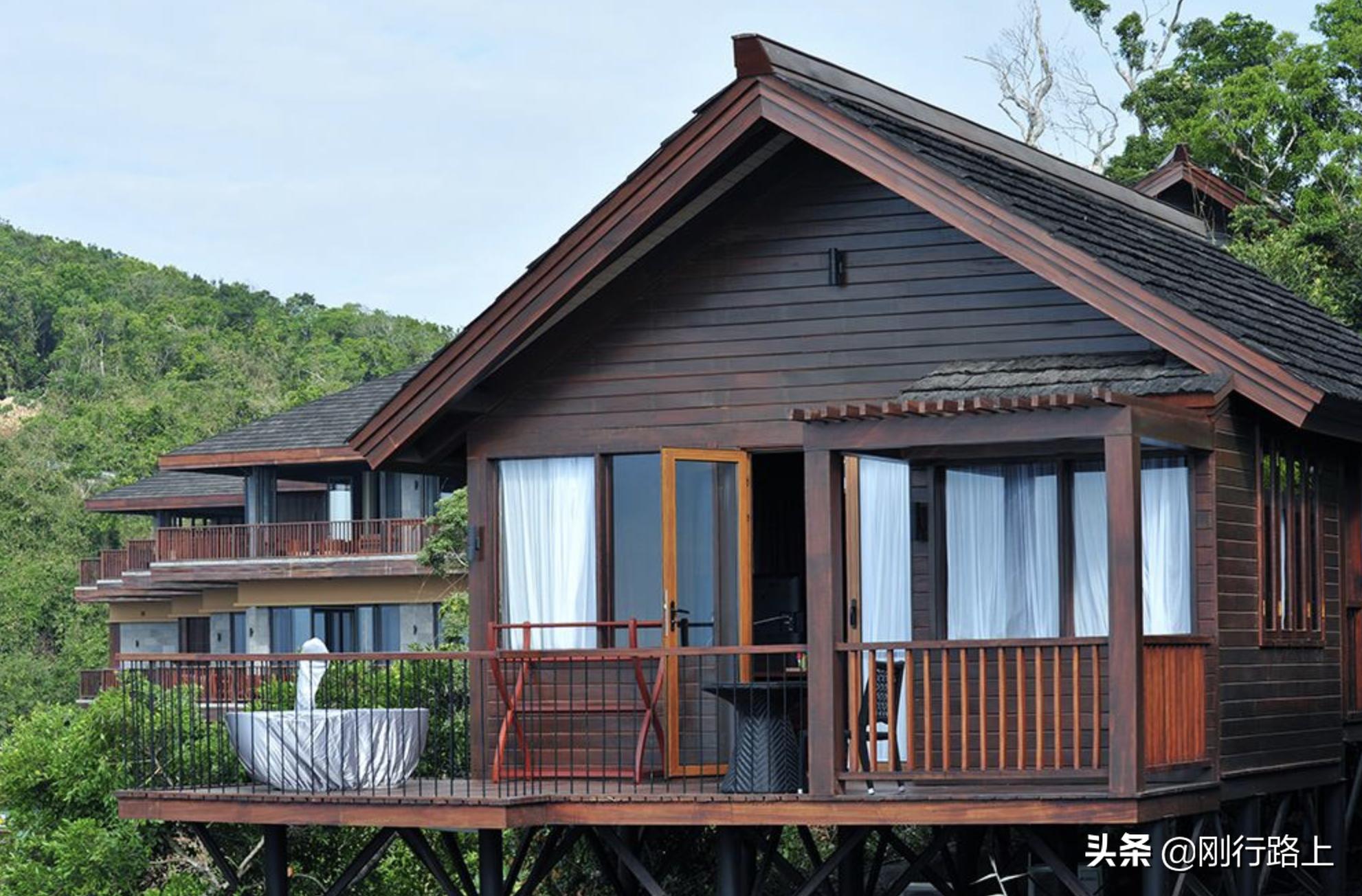 三亚顶级酒店品牌有哪些,三亚的很豪华的连锁酒店有哪些