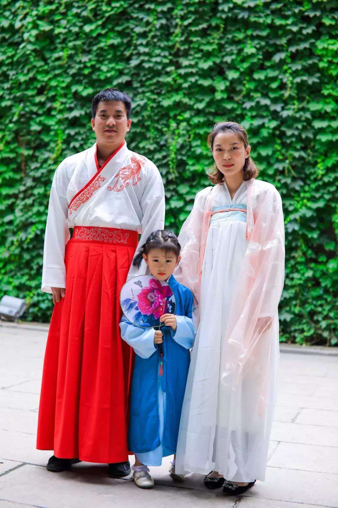 西安汉服秀视频,西安曲江池汉服秀