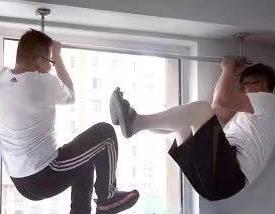 晾衣杆的卖家秀能有多沙雕?商家:钱退你,求你把评论删了