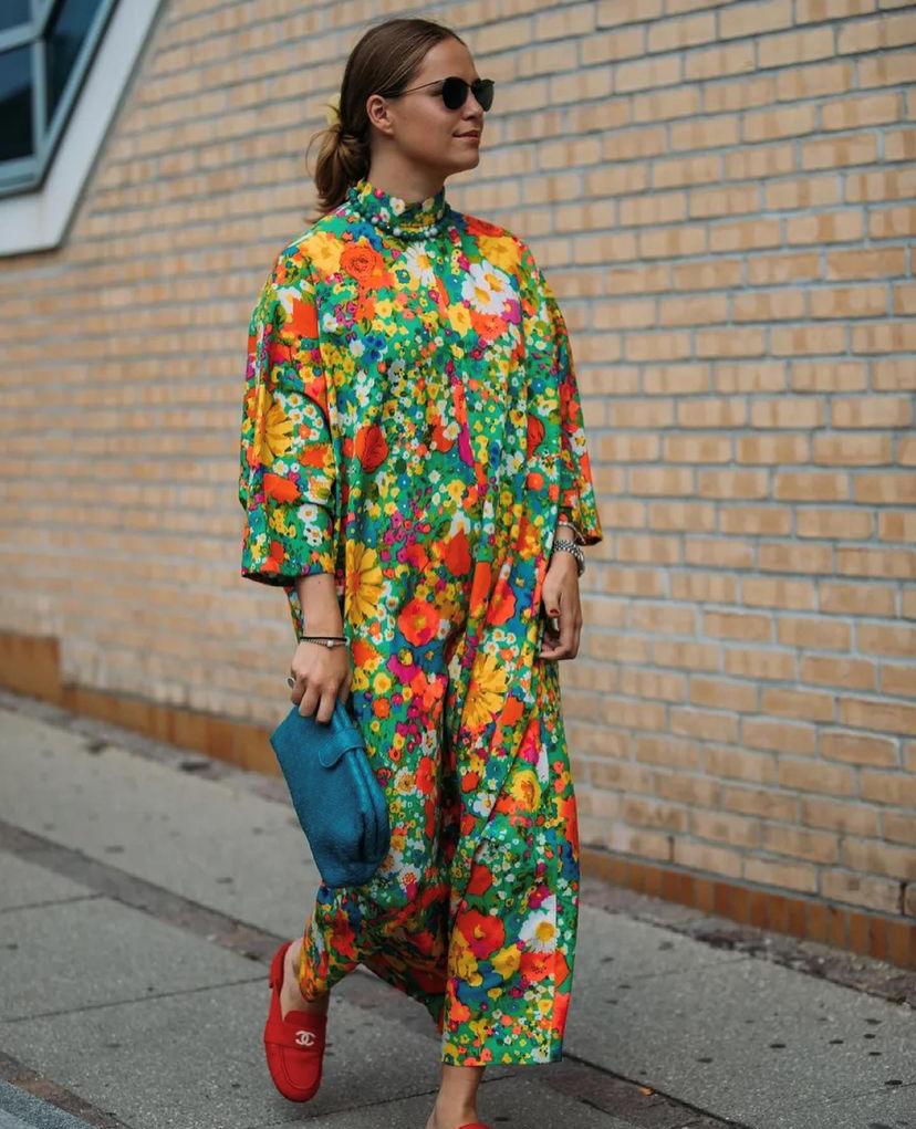 时尚玩转色彩让你轻松穿搭不出错 (100例经典色彩搭配穿搭)