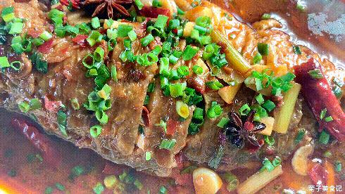 红烧鱼怎么炸才不会破皮,红烧鱼怎样煎鱼不粘锅不破皮