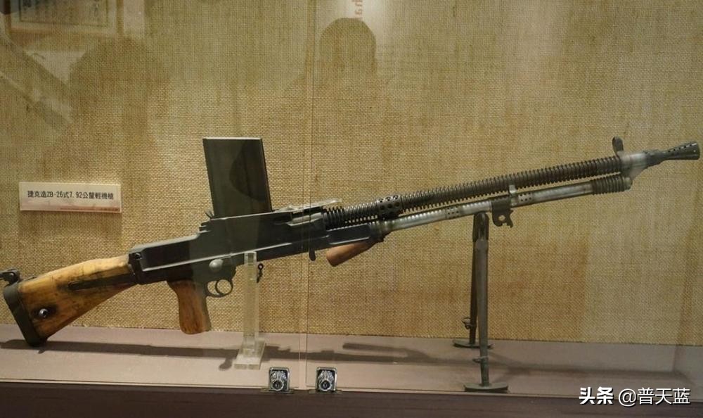 国军zb26捷克式轻机枪,捷克式轻机枪zb26有30发弹匣的吗