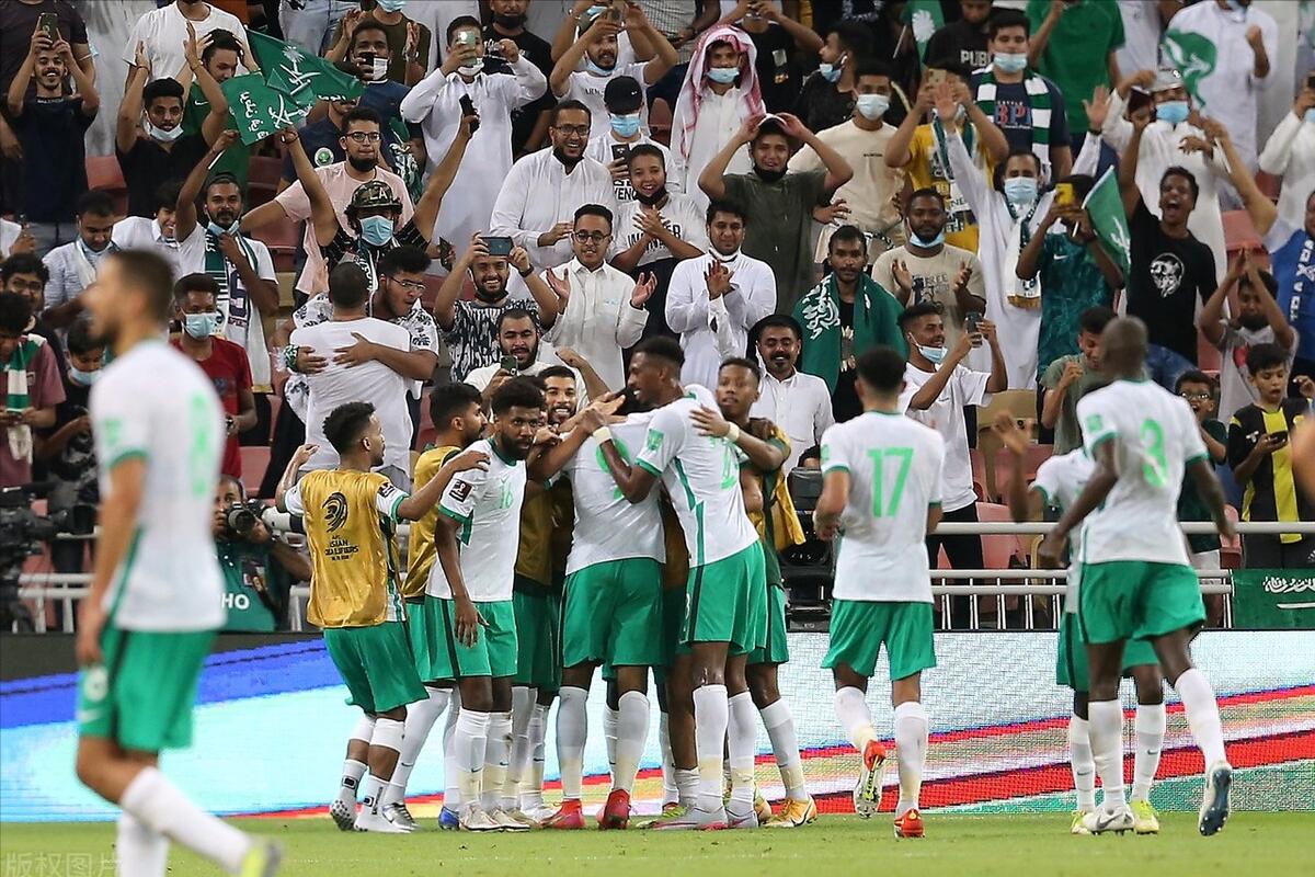 沙特媒体谈中国男足,沙特国足央视