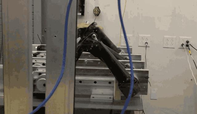 外国人研究四足机器人,国内四足仿生机器人研究现状