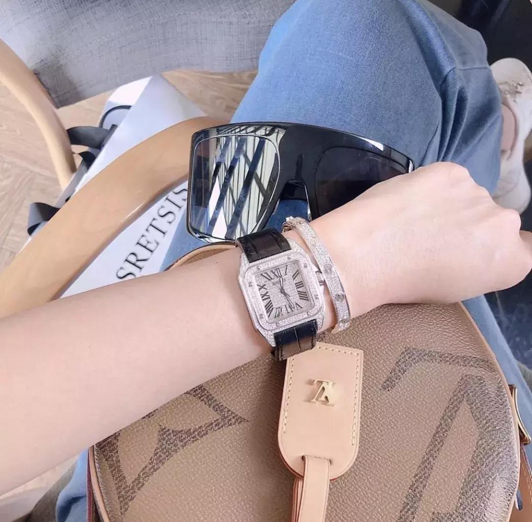 不建议买的10种衣服,哪些衣服应该买哪些不应该买