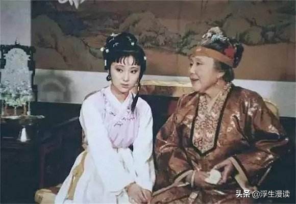 红楼梦宝玉和黛玉见最后一面,黛玉和宝玉吵宝钗不发脾气