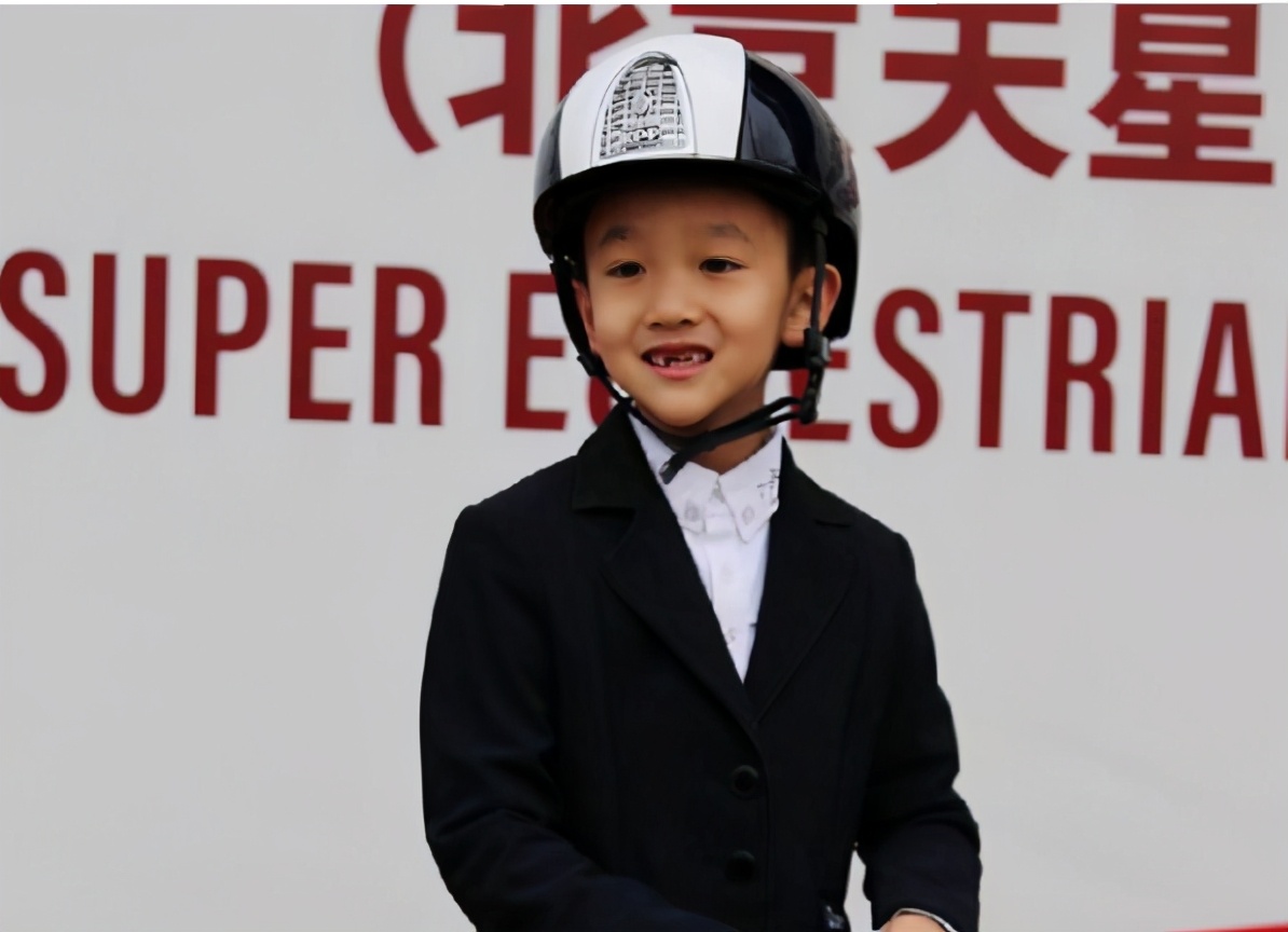 于谦小儿子照片大全,于谦二个儿子照片