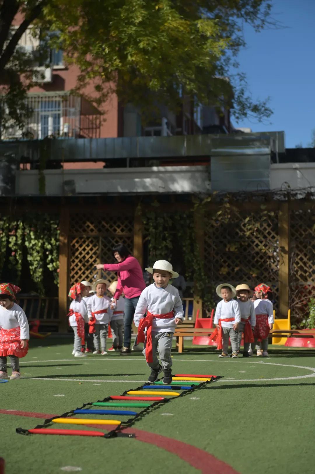 民族团结润童心家园携手共成长——和平五幼举行2021年秋季民族运动会
